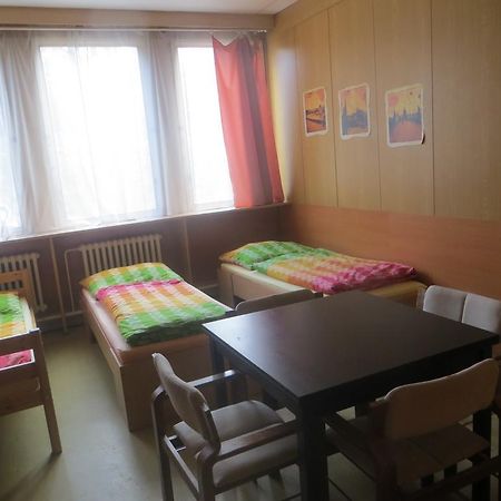Hostel Monty Říčany Eksteriør billede