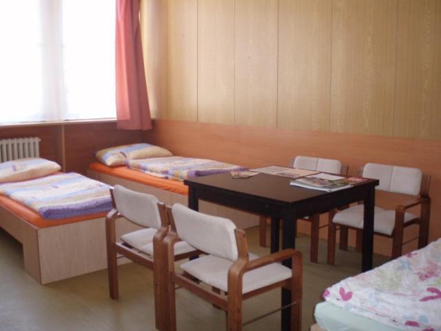 Hostel Monty Říčany Eksteriør billede