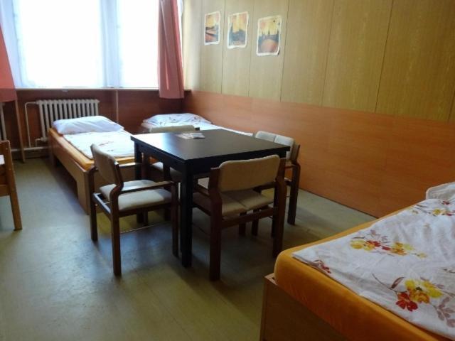 Hostel Monty Říčany Værelse billede